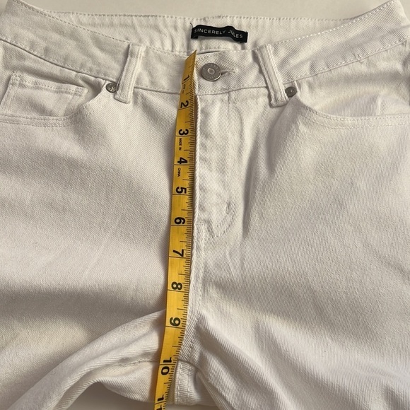 Sincerely Jules Off White Cropped Mom Jeans - Picture 5 of 6